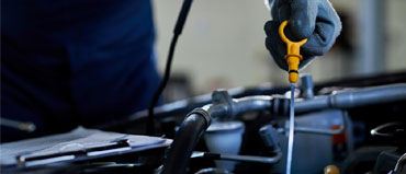 How Regular Oil Changes Improve Your Car’s Performance and Lifespan